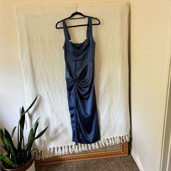 KRISTIN KNOTTED WAIST SPLIT MIDI DRESS NAVY✨ - Picture 6 of 7